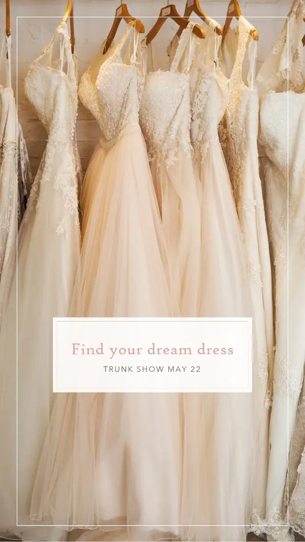Dream gown white modern-simple