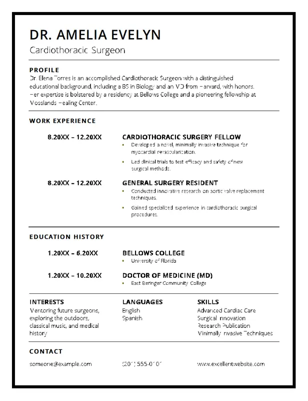 Healthcare resume modern-simple