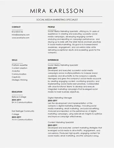 Social media marketing resume modern-simple