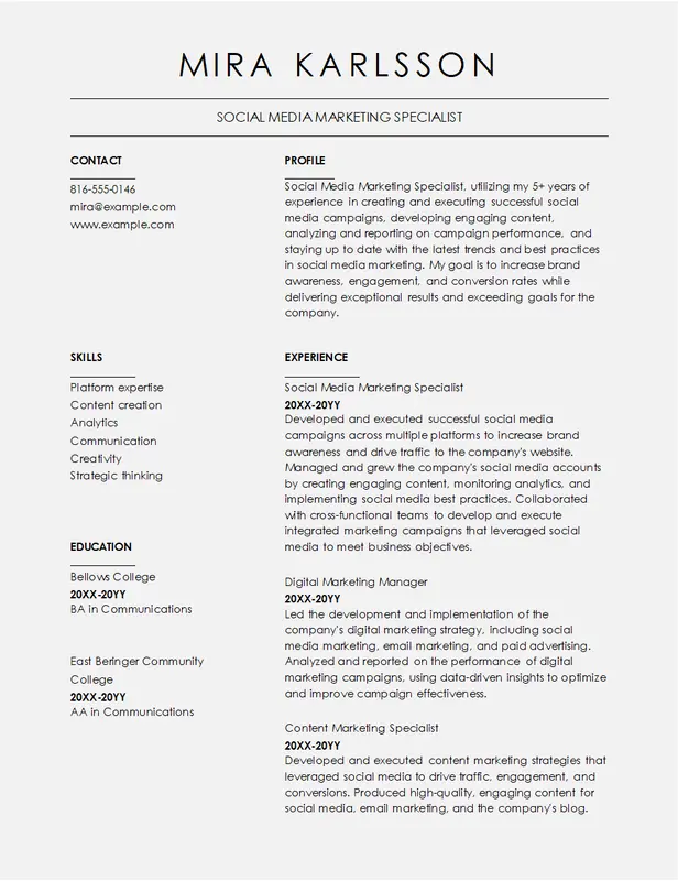 Social media marketing resume blue modern-simple