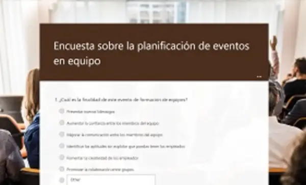 Encuesta sobre la planificación de eventos en equipo brown