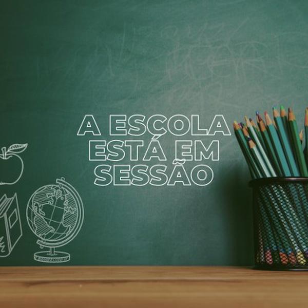 A escola está em sessão green modern-simple