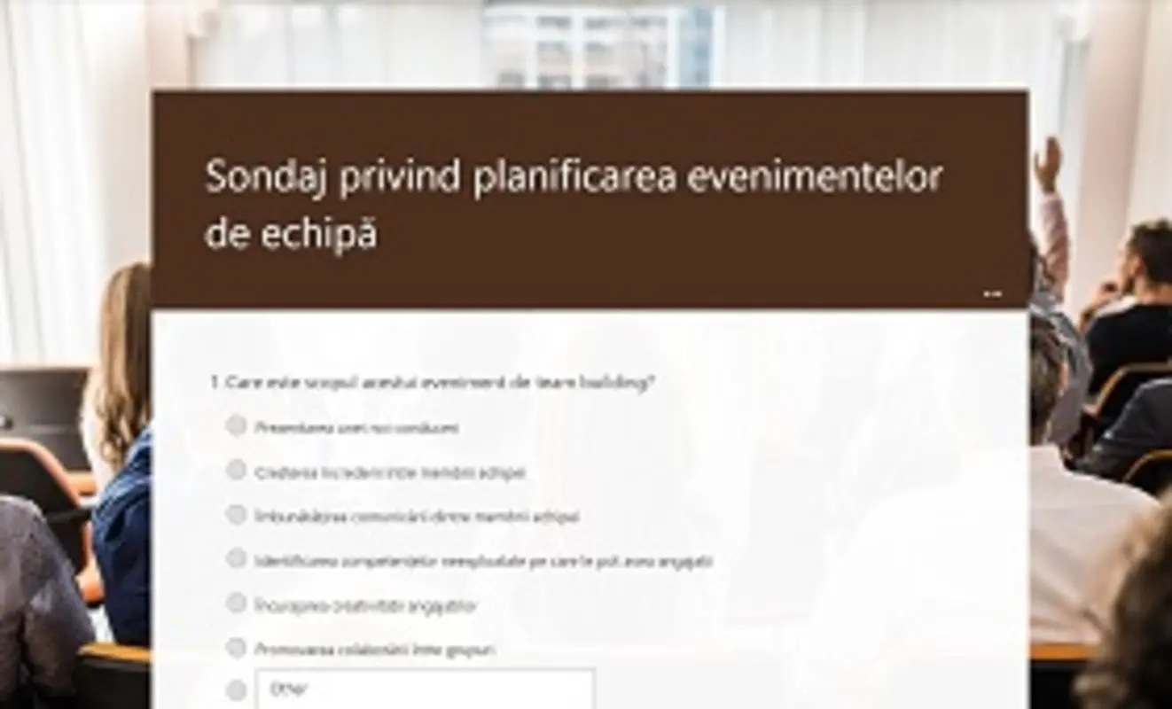 Sondaj privind planificarea evenimentelor de echipă brown